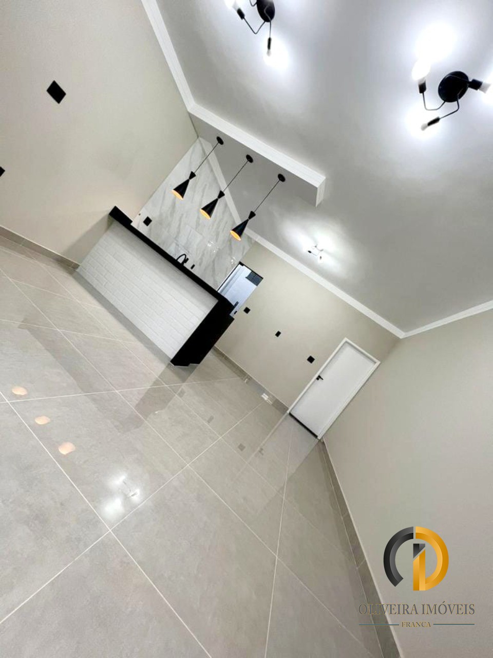 Encantadora casa com espaço amplo e moderno