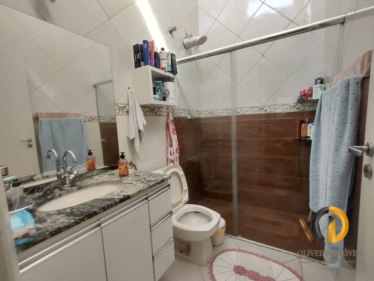 Linda residencia á venda!!