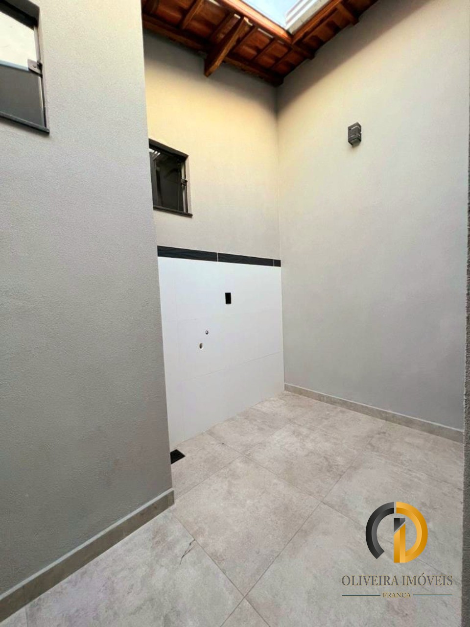 Encantadora casa com espaço amplo e moderno