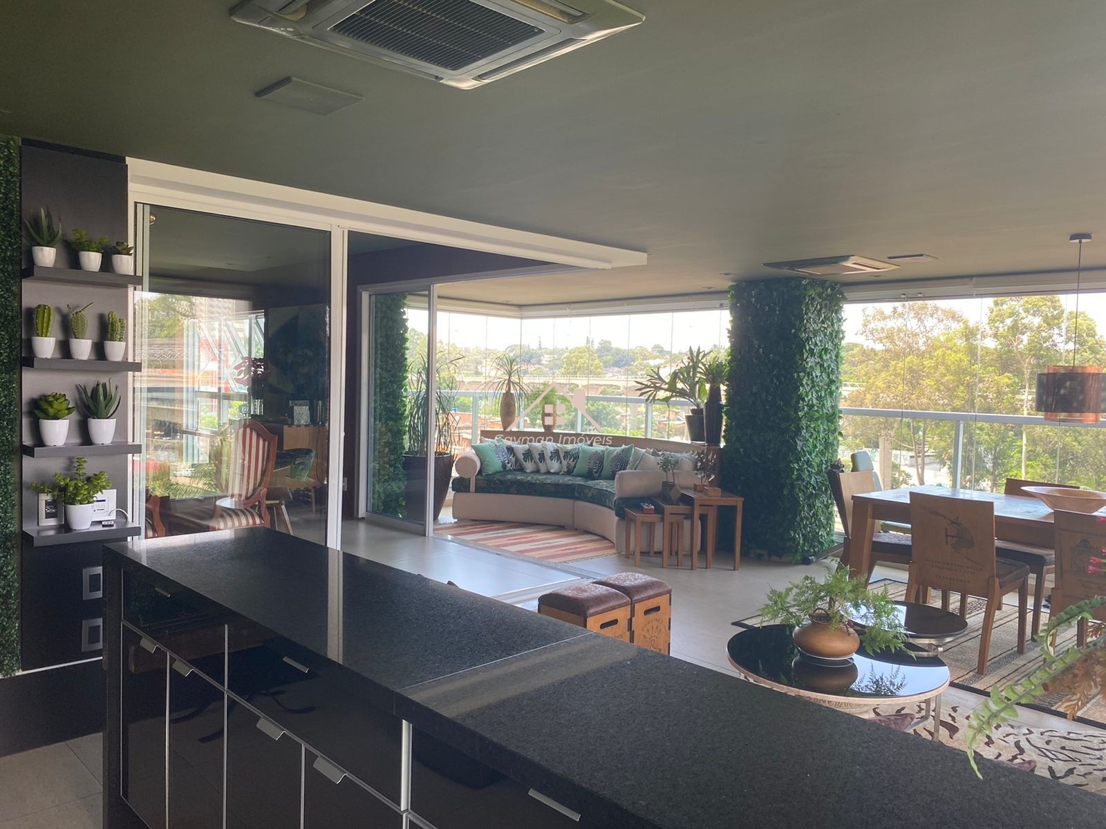 Apartamento, 3 quartos, 251 m² - Foto 1