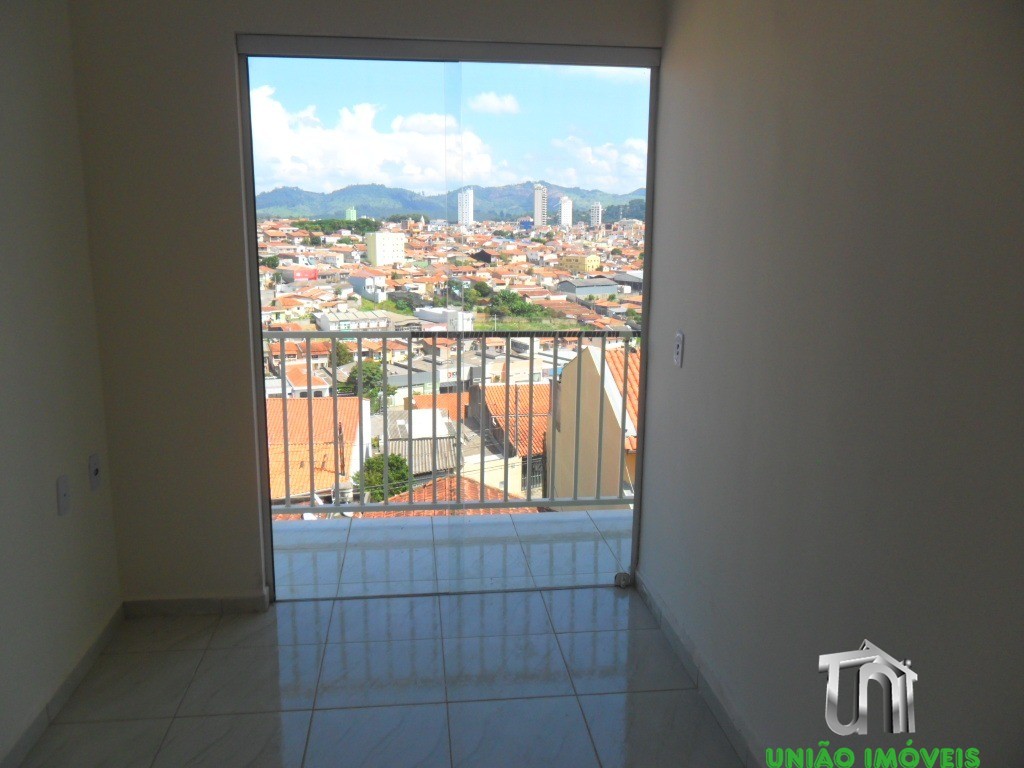 Casa à venda em Bragança Paulista-SP, bairro Aparecida: 2 quartos, 1 sala, 1 banheiro, 1 vaga, 80m². Confira já!