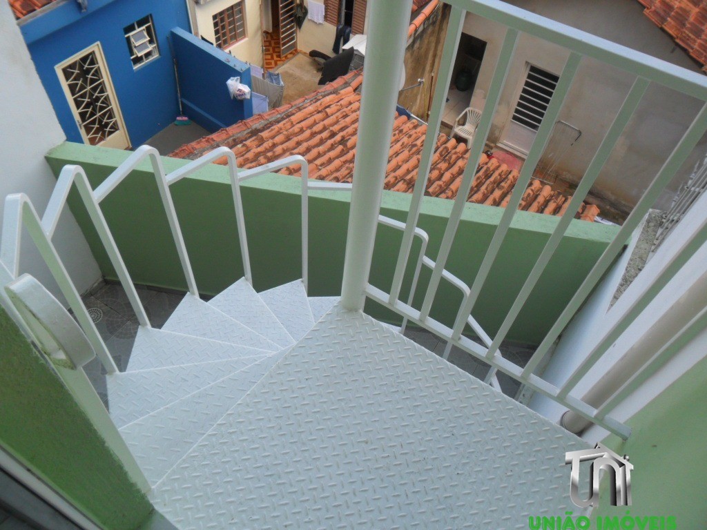 Casa à venda em Bragança Paulista-SP, bairro Aparecida: 2 quartos, 1 sala, 1 banheiro, 1 vaga, 80m². Confira já!