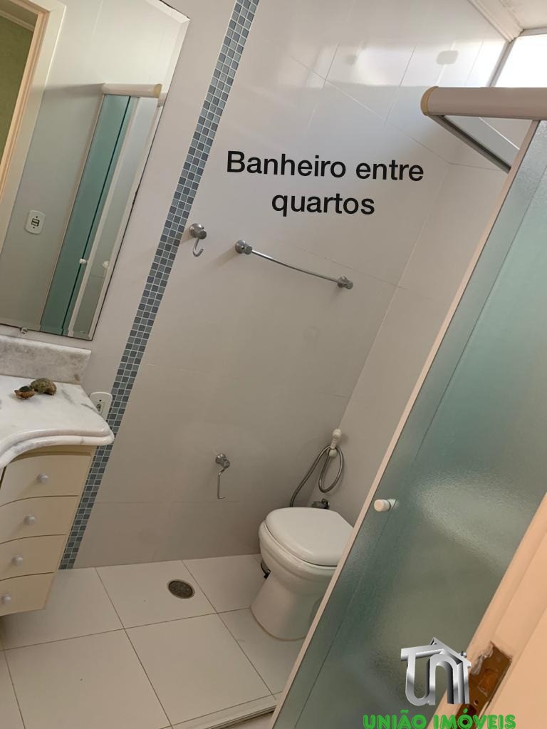 Imóvel Exclusivo no Centro de Bragança Paulista-SP: Casa de 3 Quartos, 1 Suíte, 2 Salas e 2 Vagas de Garagem!