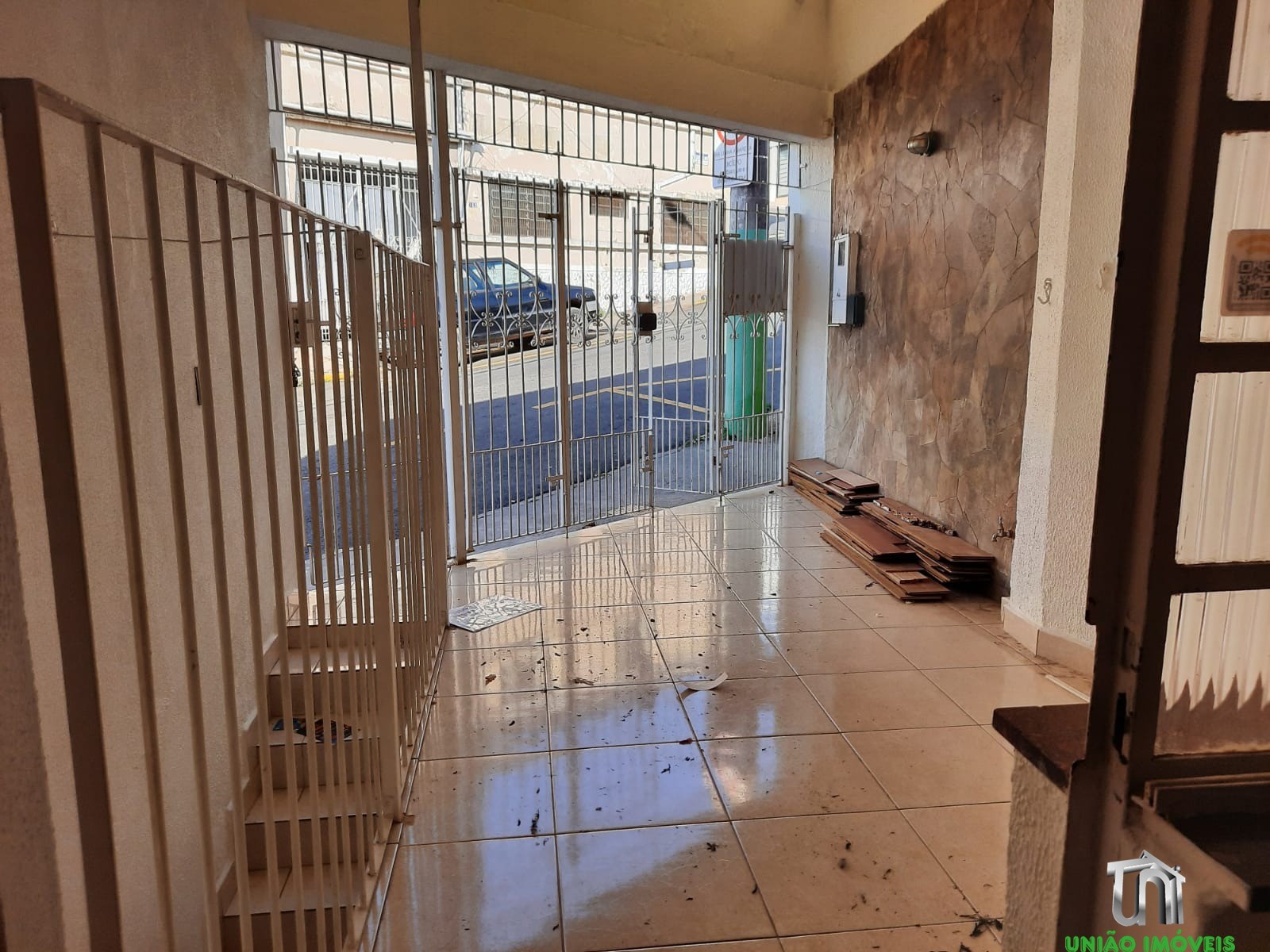 Imperdível: Casa à Venda no Centro de Bragança Paulista-SP, 3 Quartos, 1 Suíte, 3 Salas, 2 Banheiros, 221m². Venha Conferir!