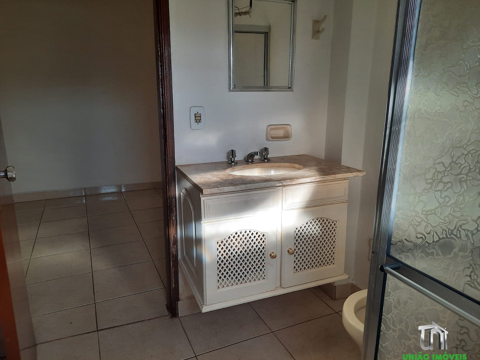 Imperdível: Casa à Venda no Centro de Bragança Paulista-SP, 3 Quartos, 1 Suíte, 3 Salas, 2 Banheiros, 221m². Venha Conferir!