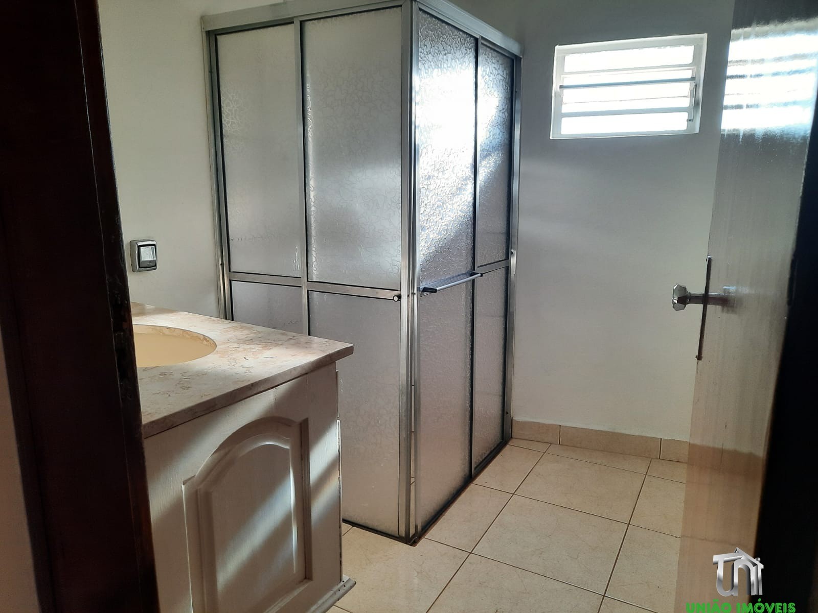 Imperdível: Casa à Venda no Centro de Bragança Paulista-SP, 3 Quartos, 1 Suíte, 3 Salas, 2 Banheiros, 221m². Venha Conferir!