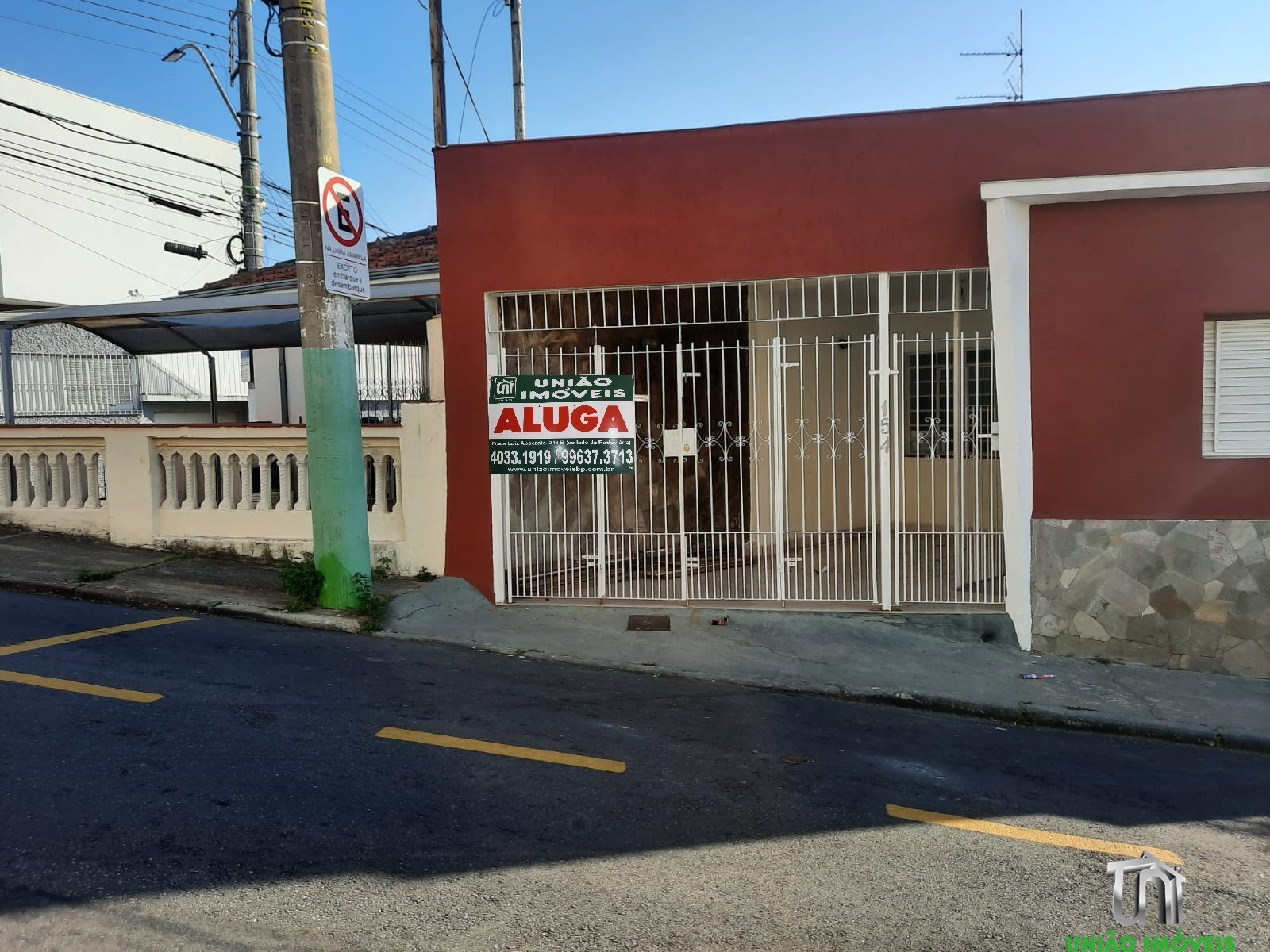 Imperdível: Casa à Venda no Centro de Bragança Paulista-SP, 3 Quartos, 1 Suíte, 3 Salas, 2 Banheiros, 221m². Venha Conferir!
