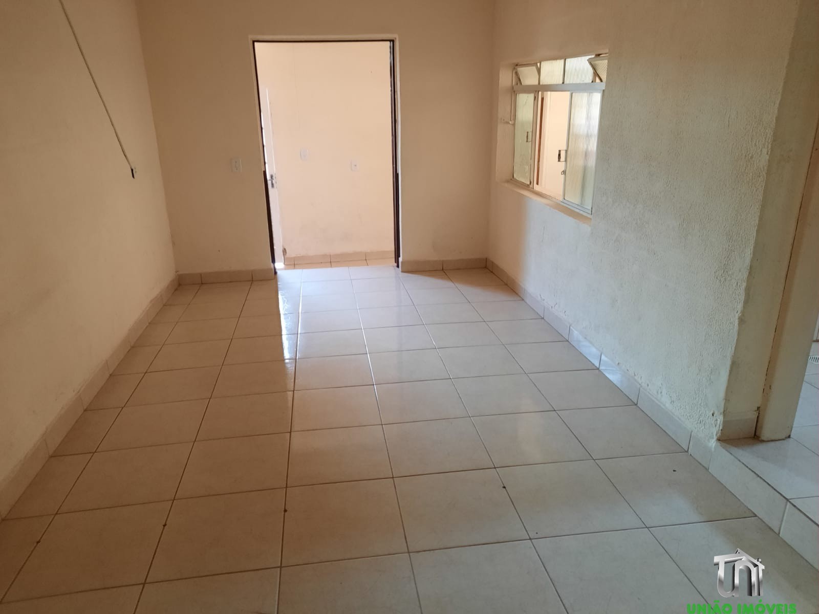 Imperdível: Casa à Venda no Centro de Bragança Paulista-SP, 3 Quartos, 1 Suíte, 3 Salas, 2 Banheiros, 221m². Venha Conferir!