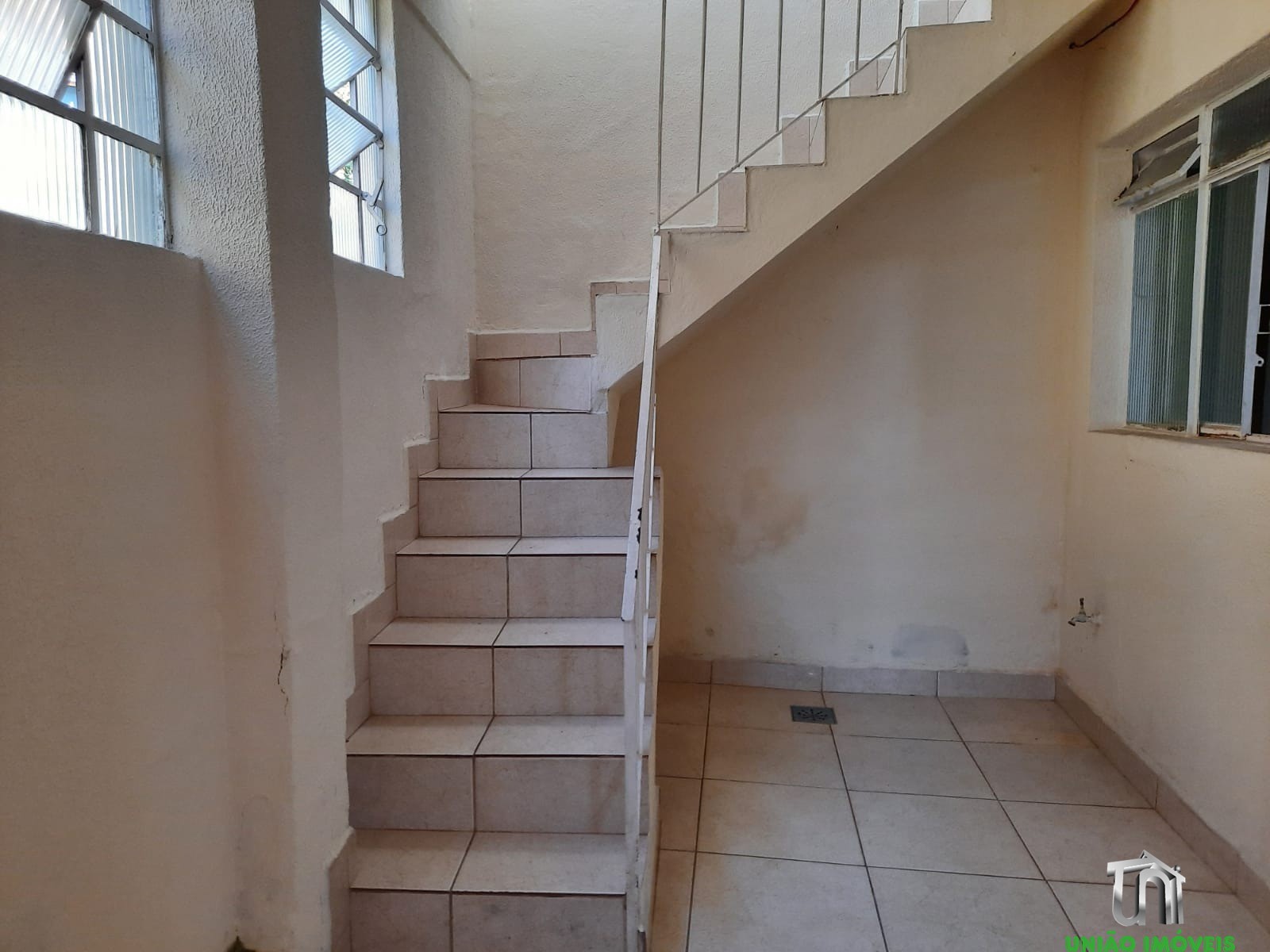 Imperdível: Casa à Venda no Centro de Bragança Paulista-SP, 3 Quartos, 1 Suíte, 3 Salas, 2 Banheiros, 221m². Venha Conferir!