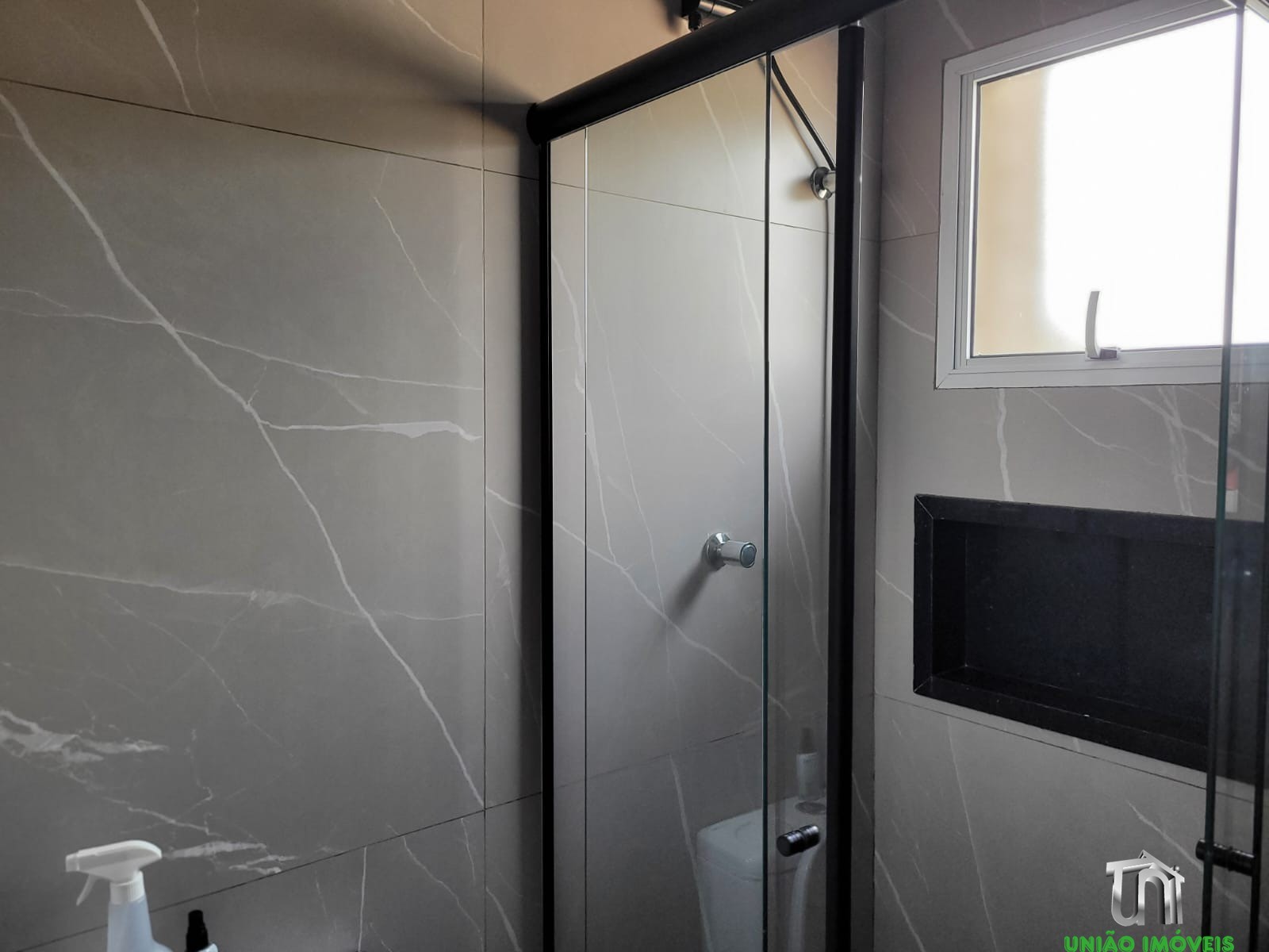 Imperdível casa em condomínio no centro industrial rafael di