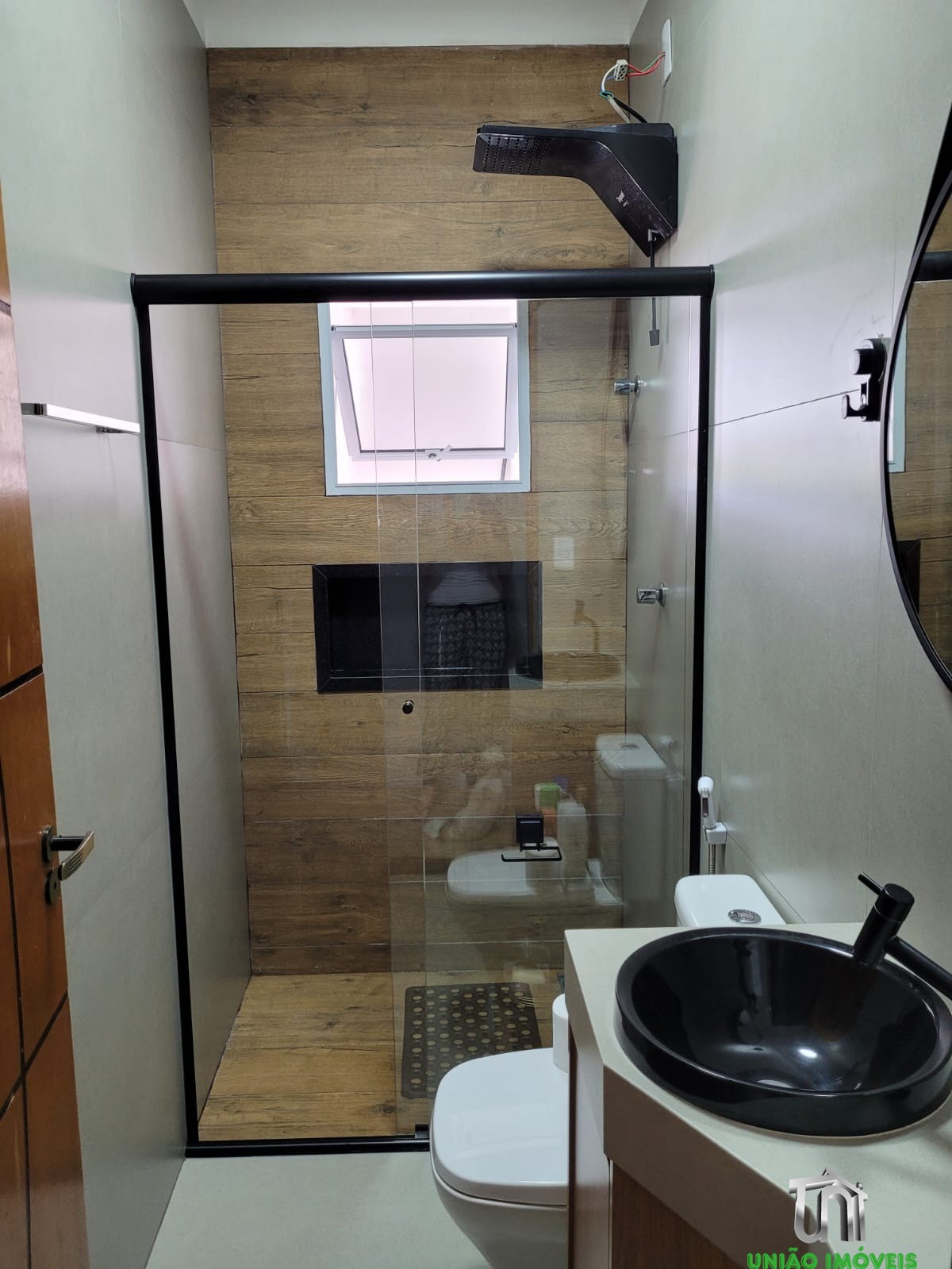 Imperdível casa em condomínio no centro industrial rafael di