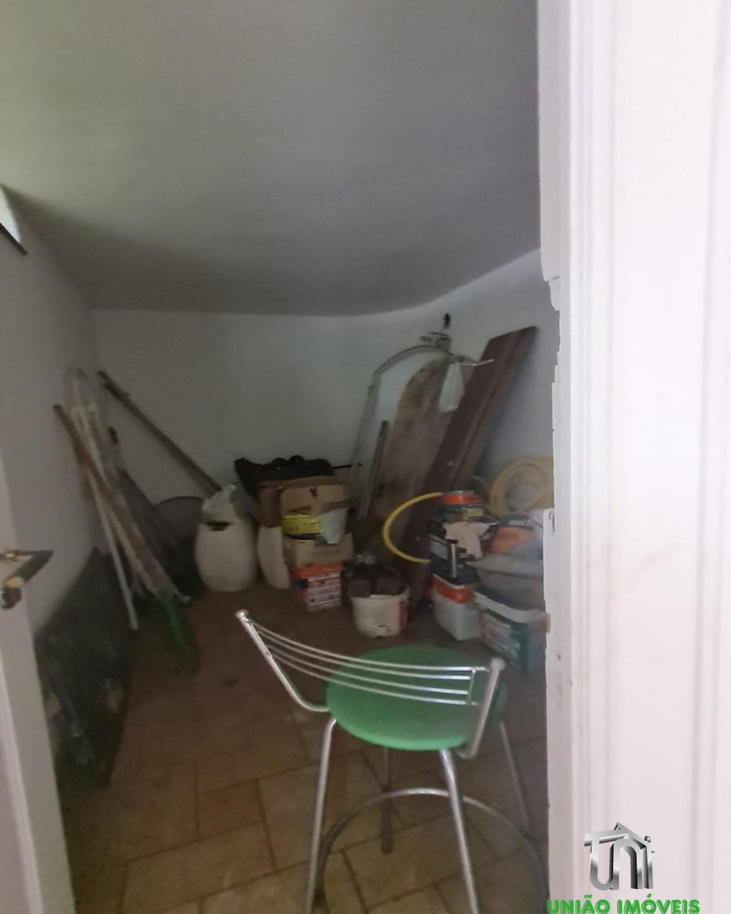 Casa Residencial de Alto Padrão no Jardim Europa, Bragança Paulista-SP: 6 quartos, 3 suítes, 5 salas, 6 banheiros, 2 vagas de garagem, 600m² de área.
