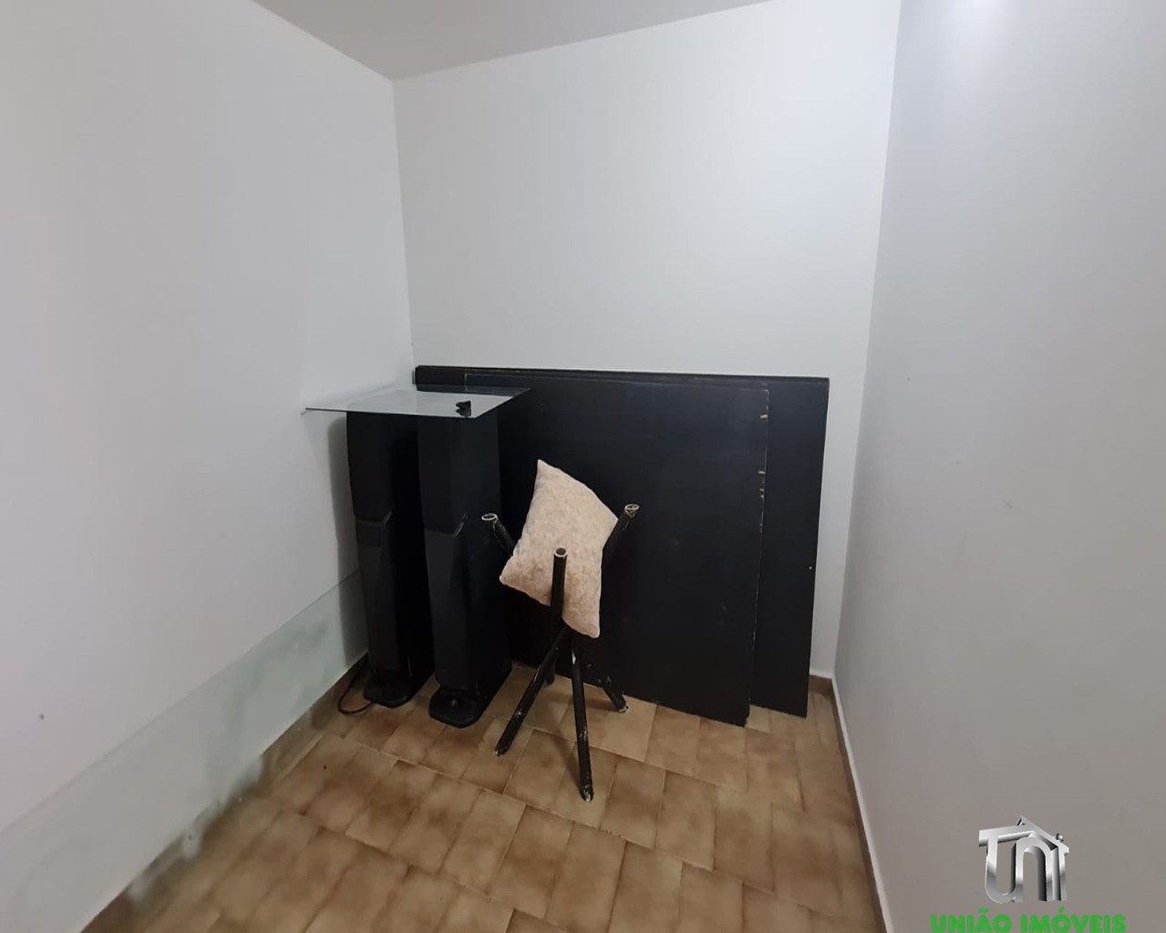 Casa Residencial de Alto Padrão no Jardim Europa, Bragança Paulista-SP: 6 quartos, 3 suítes, 5 salas, 6 banheiros, 2 vagas de garagem, 600m² de área.