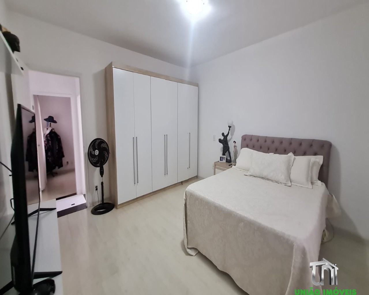 Casa Residencial de Alto Padrão no Jardim Europa, Bragança Paulista-SP: 6 quartos, 3 suítes, 5 salas, 6 banheiros, 2 vagas de garagem, 600m² de área.