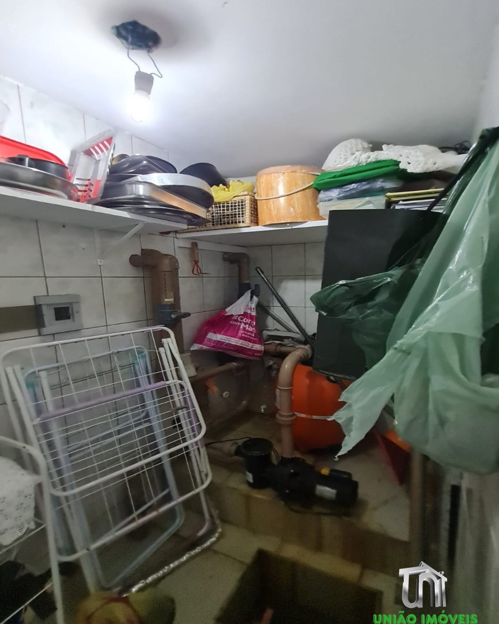 Casa Residencial de Alto Padrão no Jardim Europa, Bragança Paulista-SP: 6 quartos, 3 suítes, 5 salas, 6 banheiros, 2 vagas de garagem, 600m² de área.