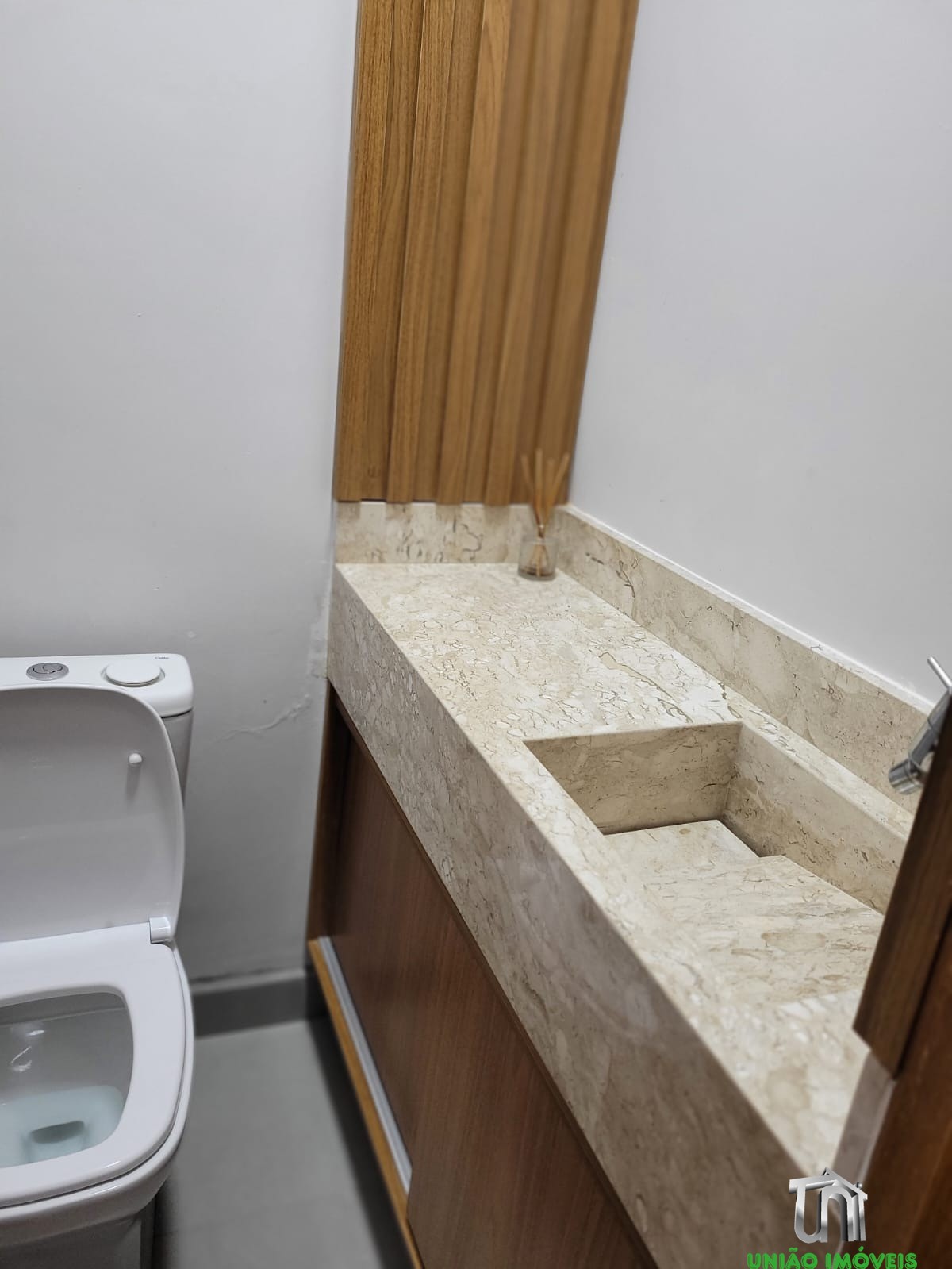 Imperdível casa em condomínio no centro industrial rafael di
