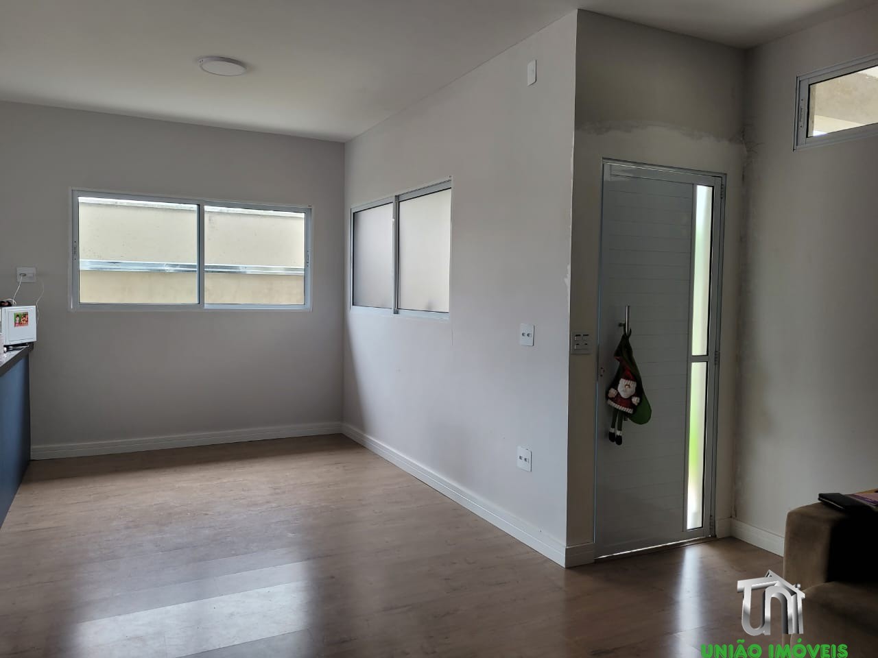 Imperdível casa em condomínio no centro industrial rafael di