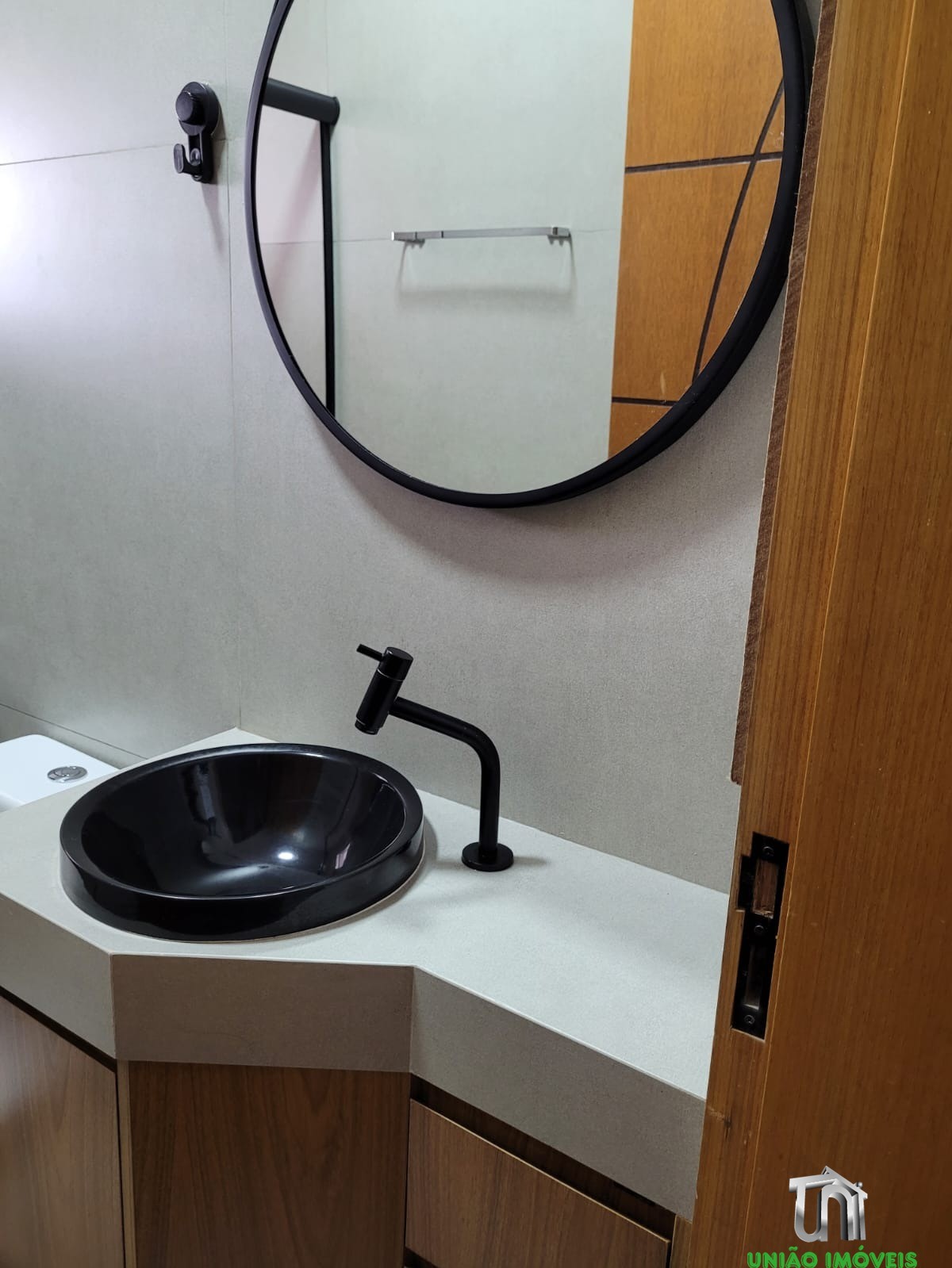Imperdível casa em condomínio no centro industrial rafael di