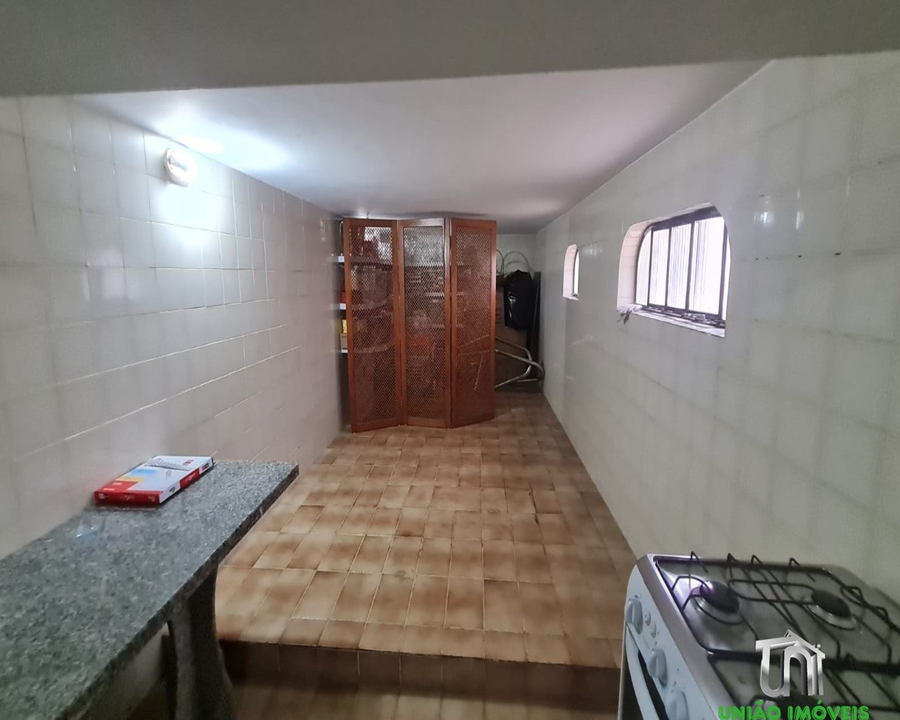 Casa Residencial de Alto Padrão no Jardim Europa, Bragança Paulista-SP: 6 quartos, 3 suítes, 5 salas, 6 banheiros, 2 vagas de garagem, 600m² de área.