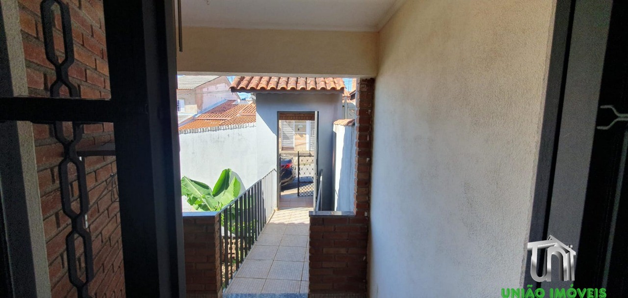 Residência moderna com 2 quartos e churrasqueira na cidade j