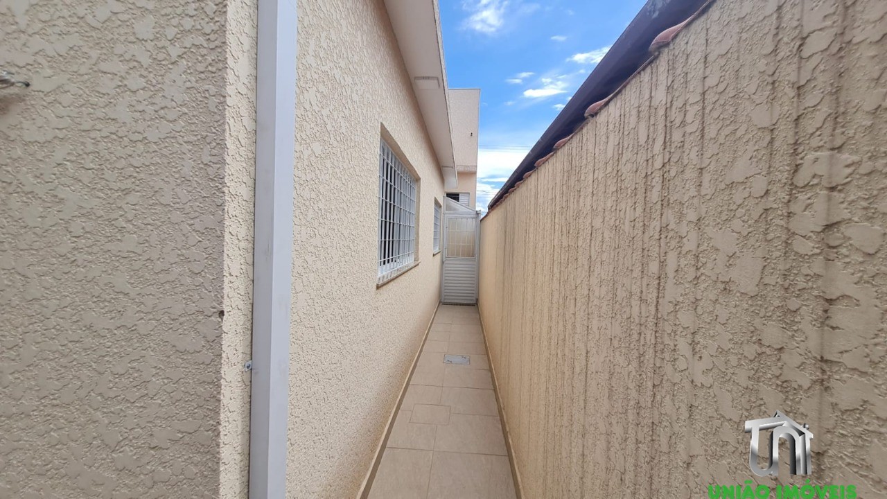 Aluguel de Casa em Bragança Paulista-SP, Bairro Aparecida: 2 Quartos, 1 Suíte, 1 Sala, 2 Banheiros, 1 Vaga, 132,65m².
