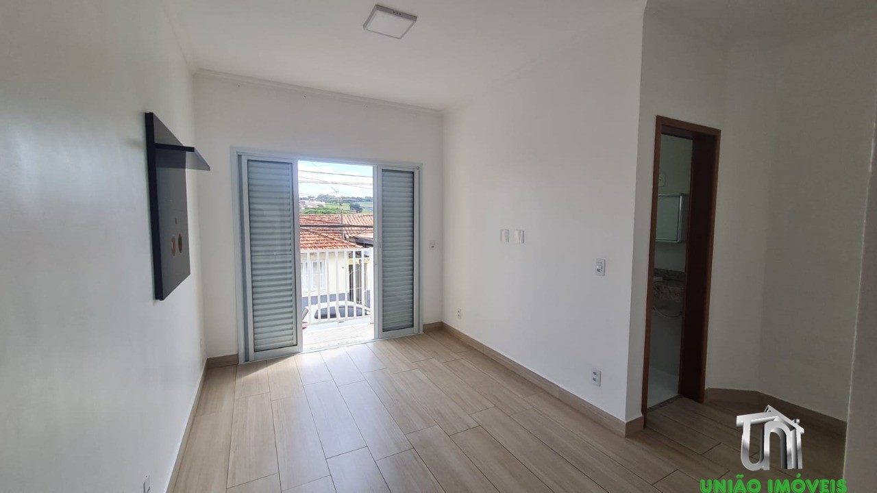 Aluguel de Casa em Bragança Paulista-SP, Bairro Aparecida: 2 Quartos, 1 Suíte, 1 Sala, 2 Banheiros, 1 Vaga, 132,65m².