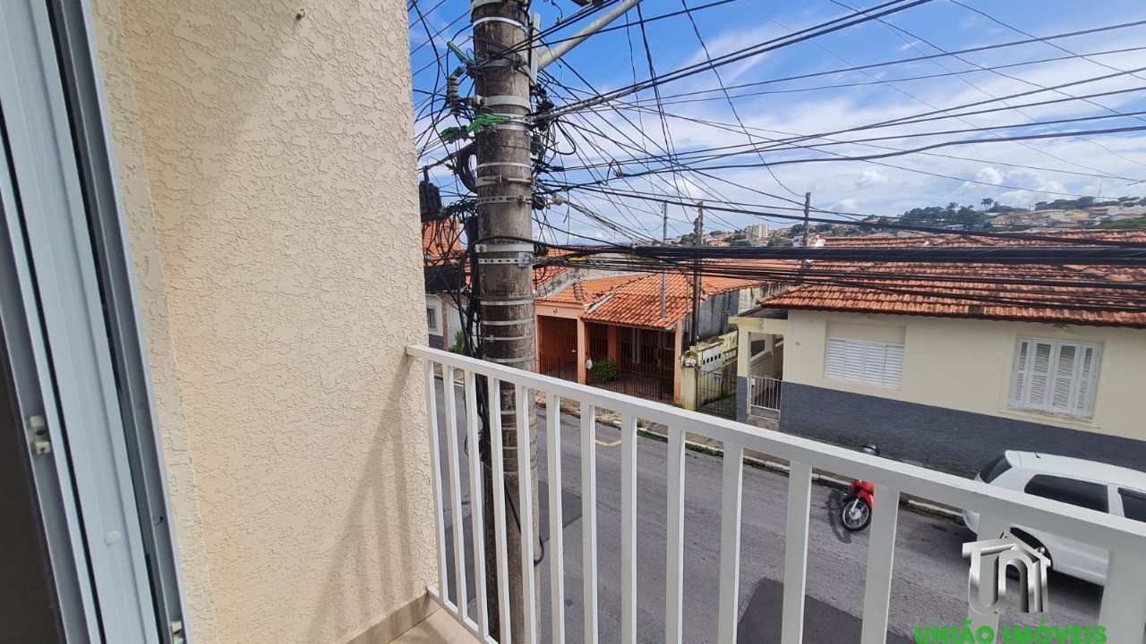 Aluguel de Casa em Bragança Paulista-SP, Bairro Aparecida: 2 Quartos, 1 Suíte, 1 Sala, 2 Banheiros, 1 Vaga, 132,65m².