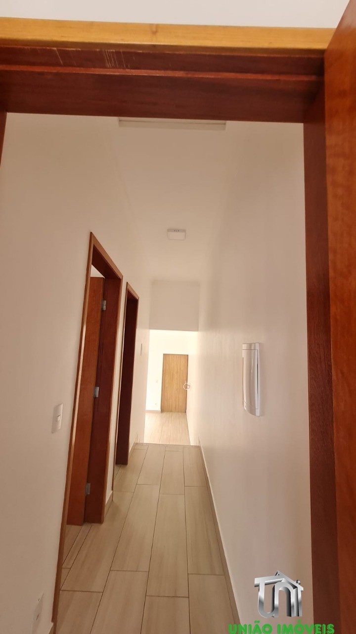 Aluguel de Casa em Bragança Paulista-SP, Bairro Aparecida: 2 Quartos, 1 Suíte, 1 Sala, 2 Banheiros, 1 Vaga, 132,65m².