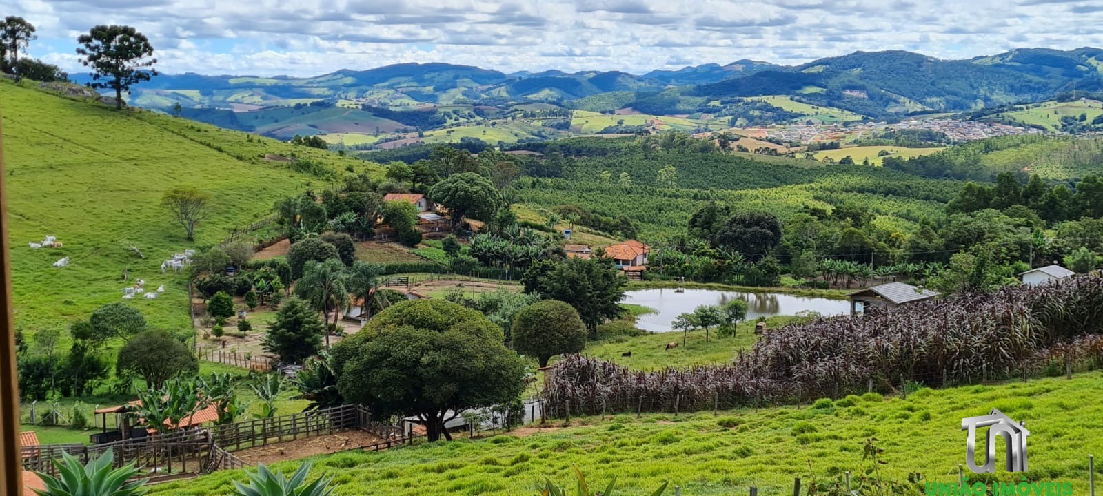 Sítio harmonia: casa de luxo com vista para serra da mantiqu