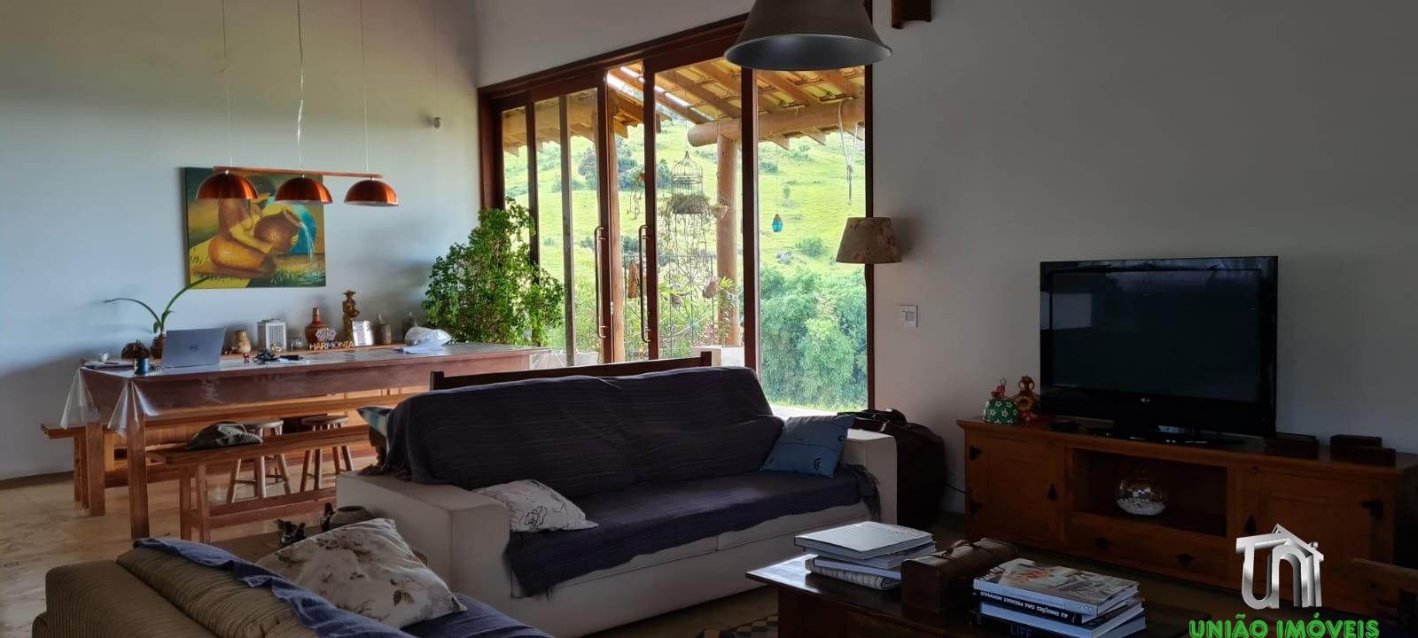 Sítio harmonia: casa de luxo com vista para serra da mantiqu