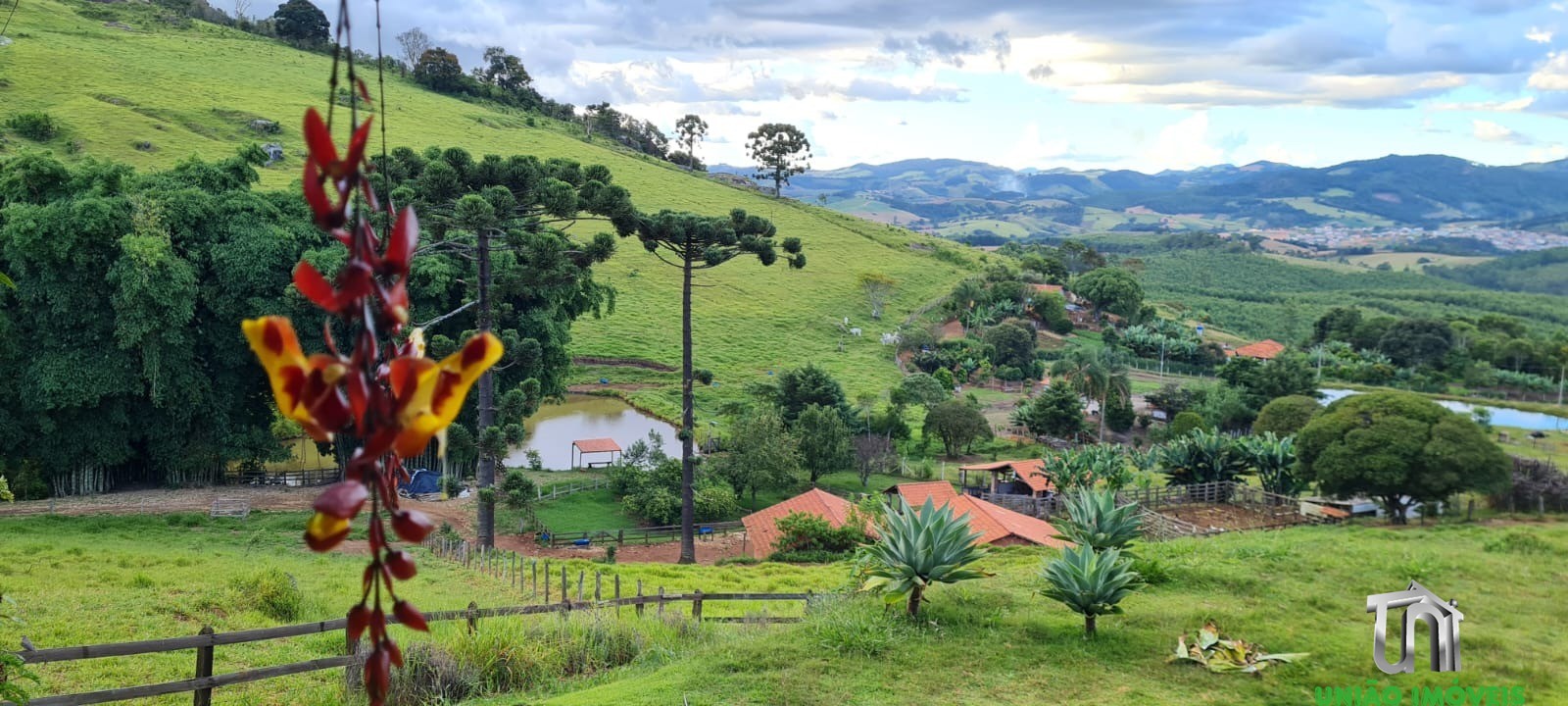 Sítio harmonia: casa de luxo com vista para serra da mantiqu