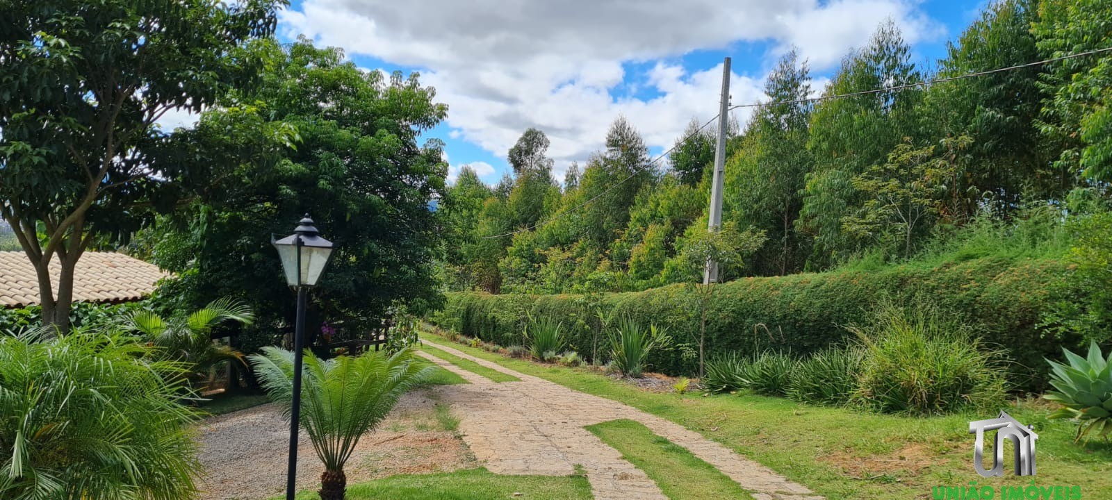 SÍTIO HARMONIA: Casa de Luxo com Vista para Serra da Mantiqueira, 3 Suítes e Espaço Gourmet - Pedra Bela-SP
