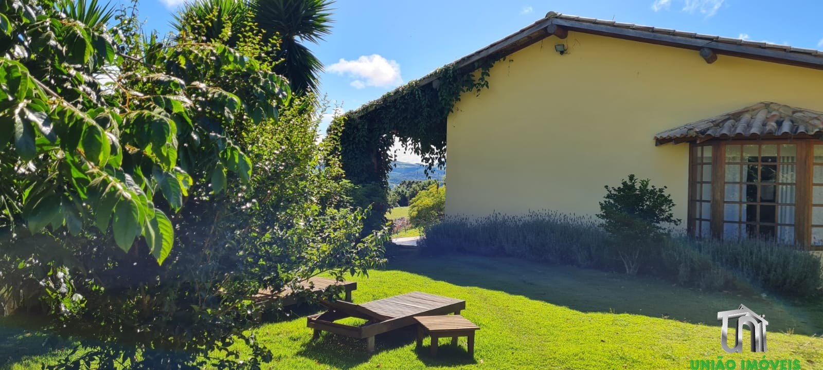 Sítio harmonia: casa de luxo com vista para serra da mantiqu