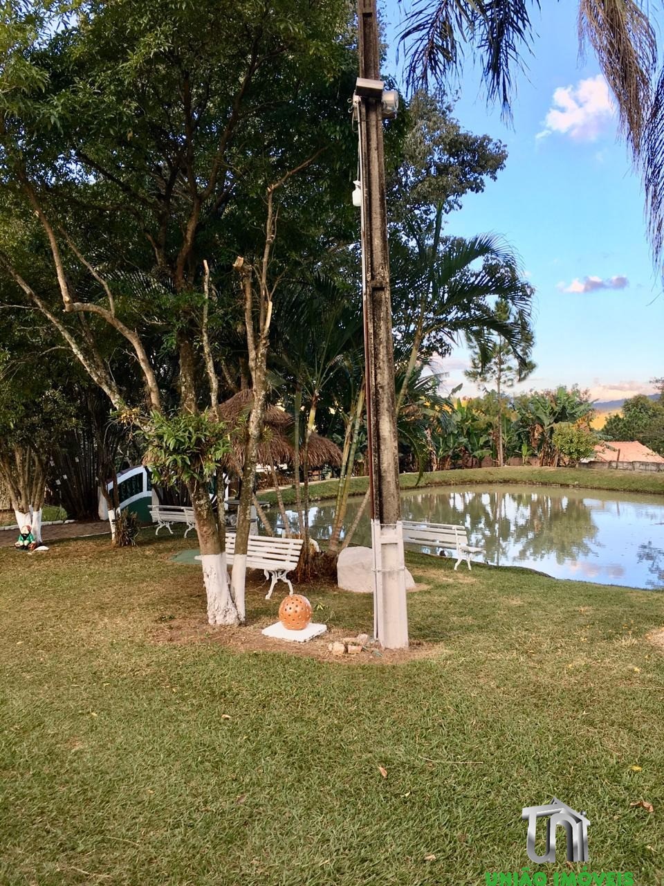 Chácara de Luxo à Venda em Bragança Paulista-SP, Bairro Guaripocaba dos Souzas: 5 Quartos, 2 Suítes, Piscina e Muito Mais!