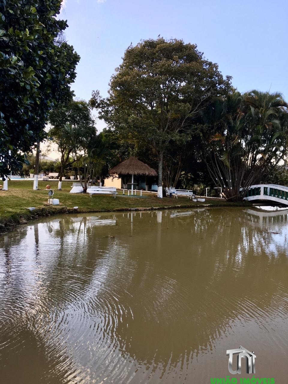 Chácara de Luxo à Venda em Bragança Paulista-SP, Bairro Guaripocaba dos Souzas: 5 Quartos, 2 Suítes, Piscina e Muito Mais!