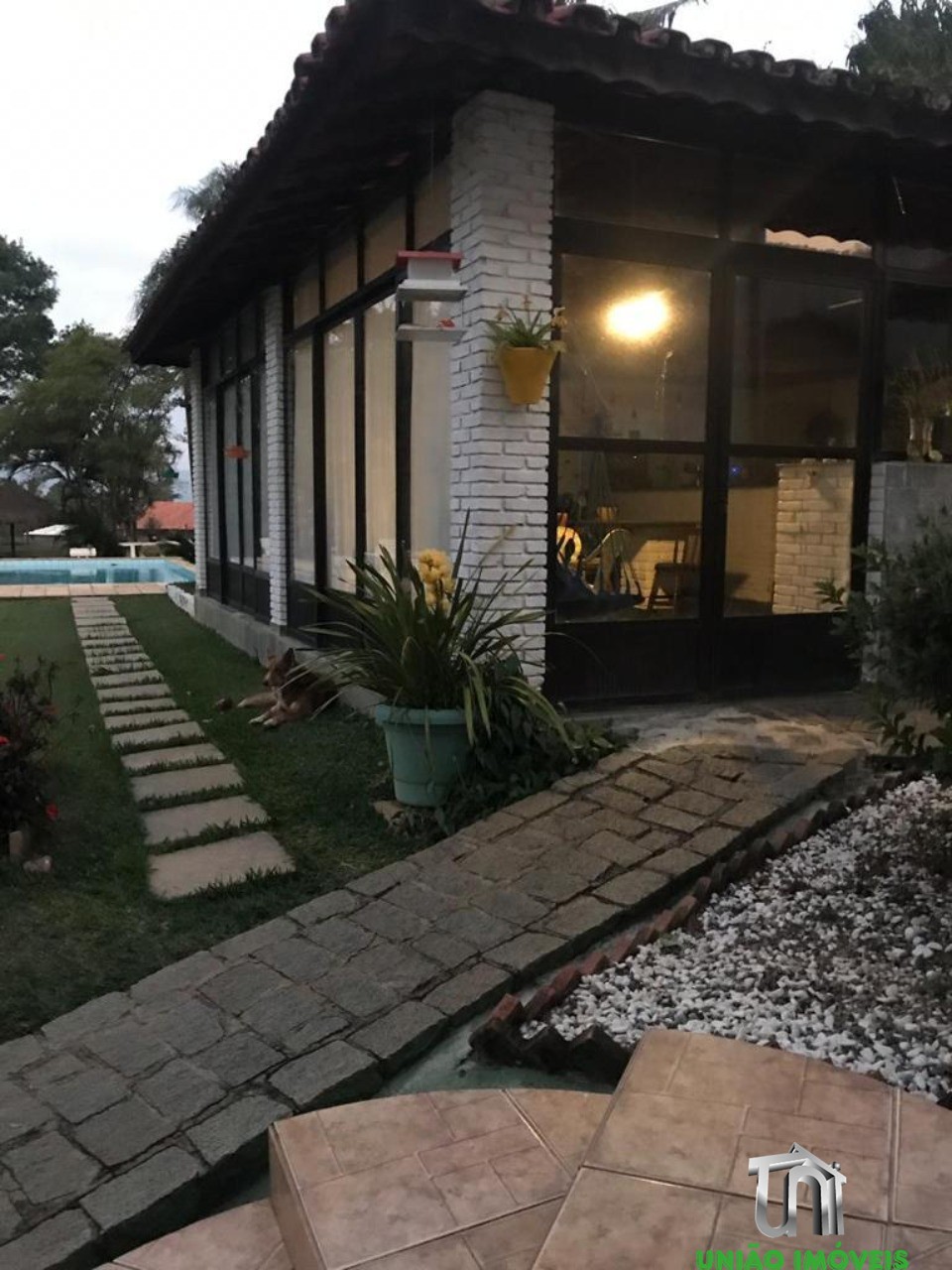 Chácara de Luxo à Venda em Bragança Paulista-SP, Bairro Guaripocaba dos Souzas: 5 Quartos, 2 Suítes, Piscina e Muito Mais!