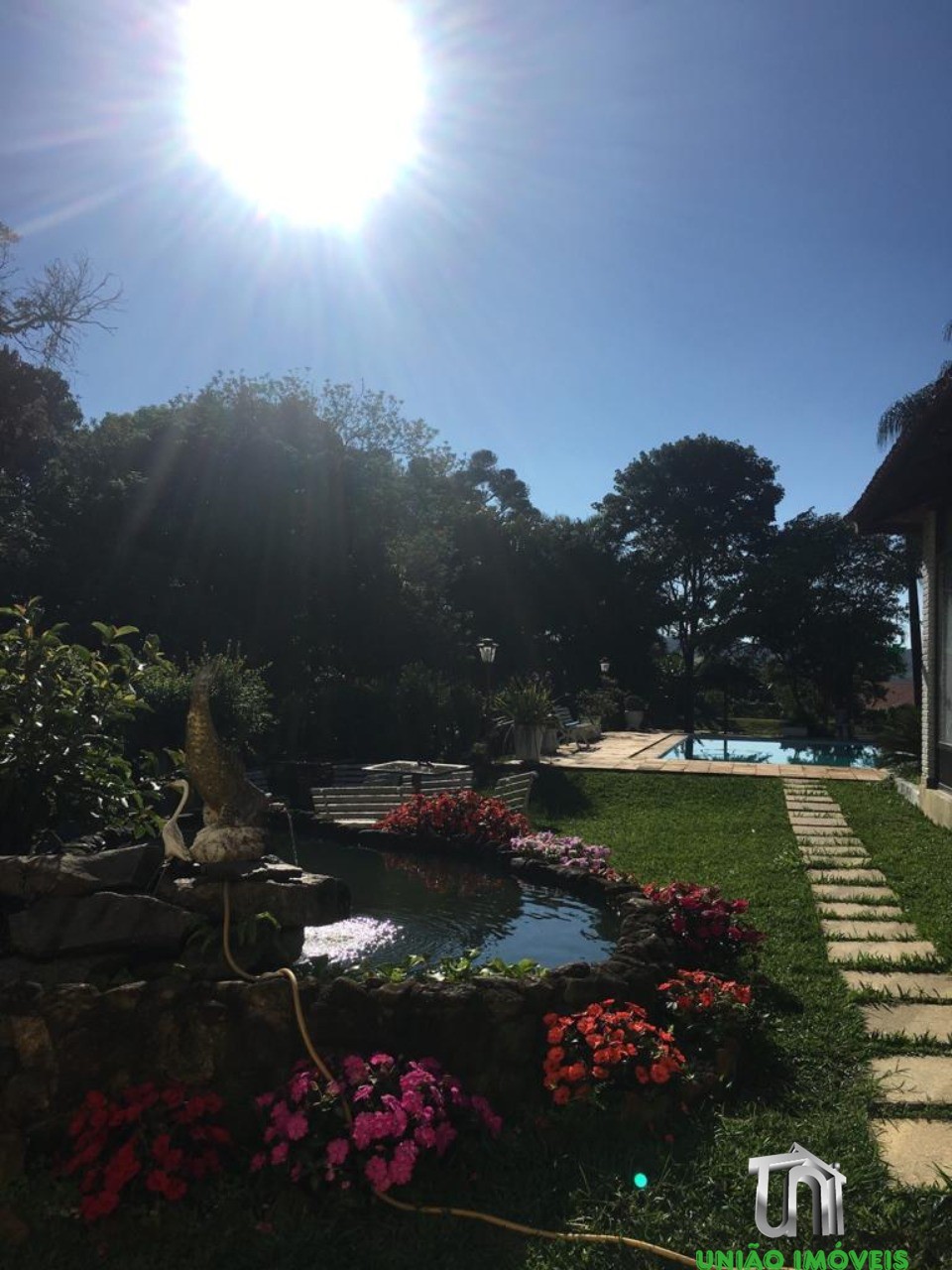 Chácara de Luxo à Venda em Bragança Paulista-SP, Bairro Guaripocaba dos Souzas: 5 Quartos, 2 Suítes, Piscina e Muito Mais!