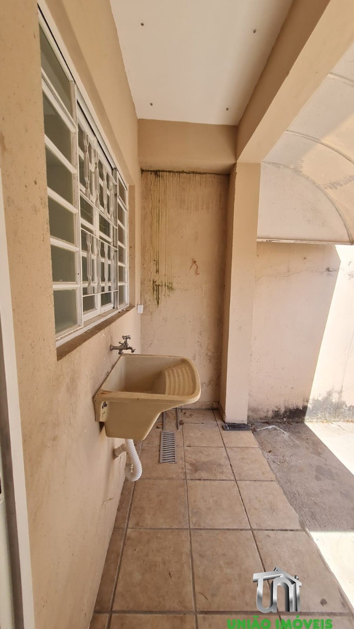 Casa Comercial para Locação em Bragança Paulista-SP, Bairro Aparecida: 2 Quartos, 1 Sala, 1 Banheiro, 2 Vagas, 86,24 m². - foto 23