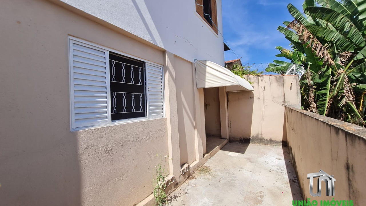 Casa Comercial para Locação em Bragança Paulista-SP, Bairro Aparecida: 2 Quartos, 1 Sala, 1 Banheiro, 2 Vagas, 86,24 m². - foto 26