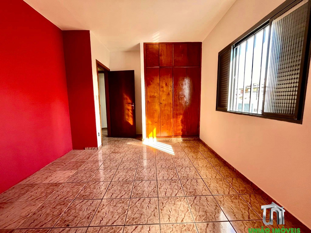 Casa à Venda na Vila Municipal em Bragança Paulista-SP: 4 Quartos, 1 Suíte, 2 Salas, 3 Banheiros, 2 Vagas - 200m². Aproveite!