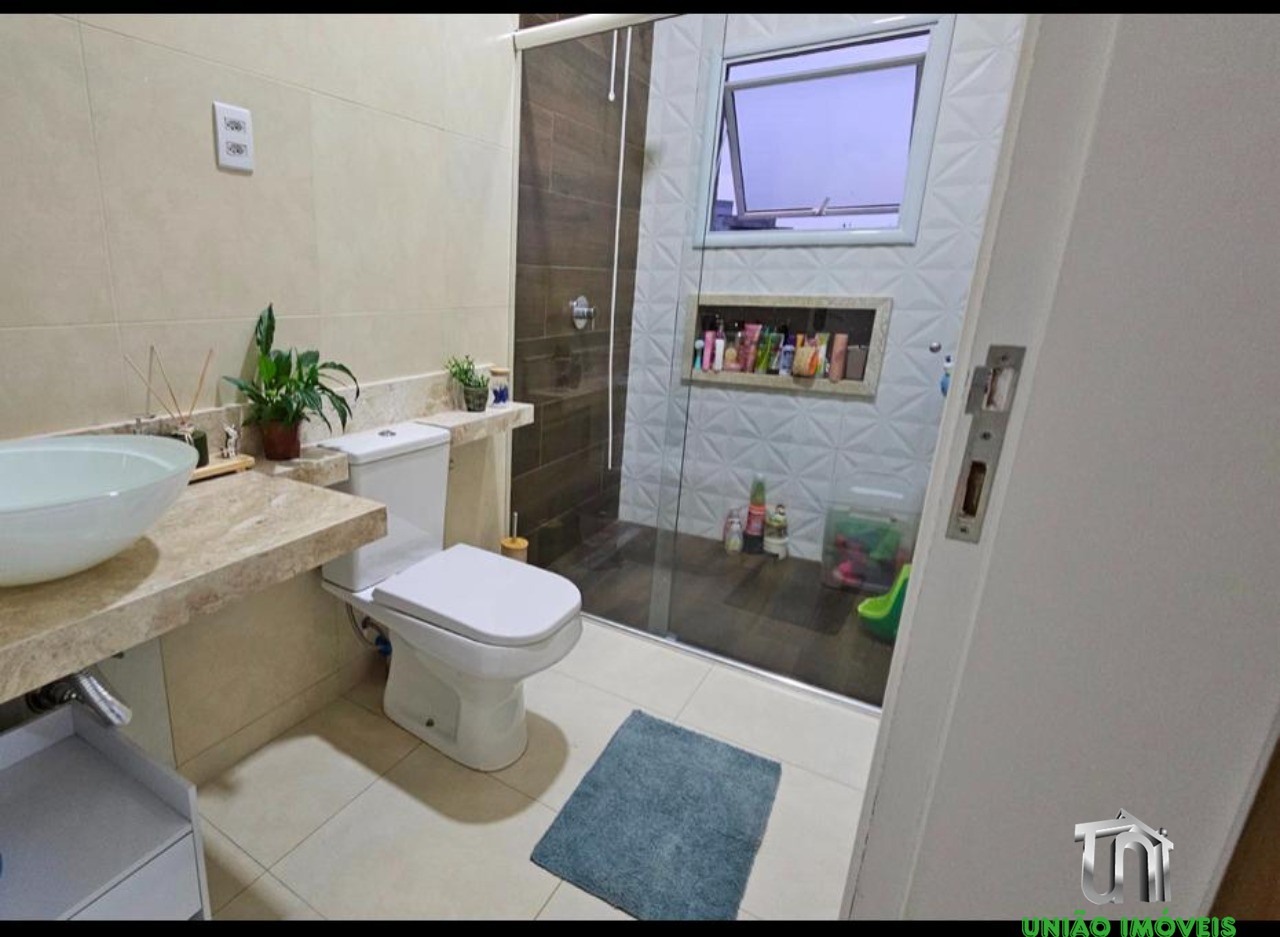 Imperdível: Casa à venda em Bragança Paulista-SP, Condomínio Villa Real de Bragança! 3 quartos, 1 suíte, 3 salas, 3 banheiros, 4 vagas, 190m².