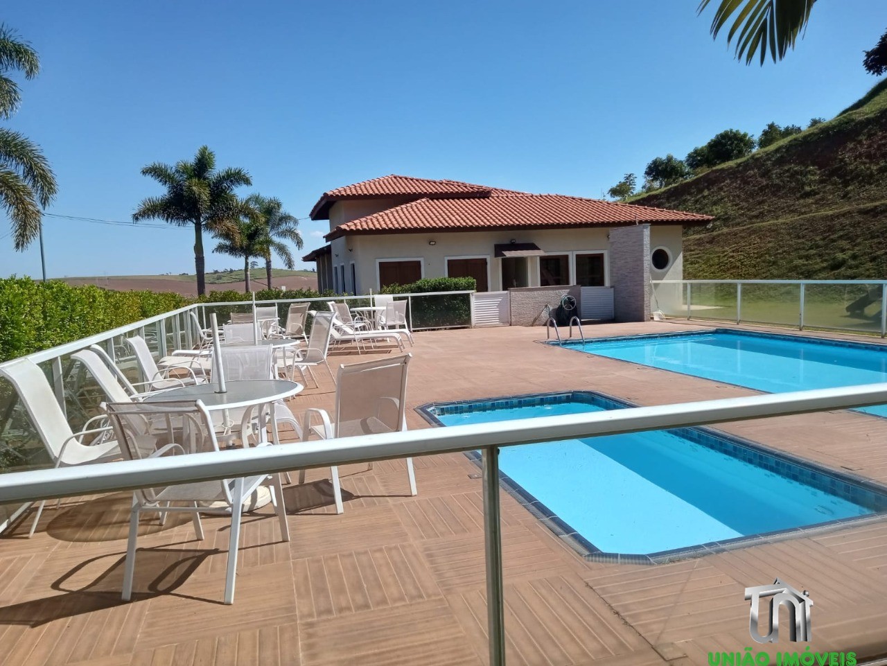 Terreno à venda em Bragança Paulista-SP, Bairro Campo Novo: 600,17 m² no Condomínio Terras de Santa Cruz com infraestrutura completa!