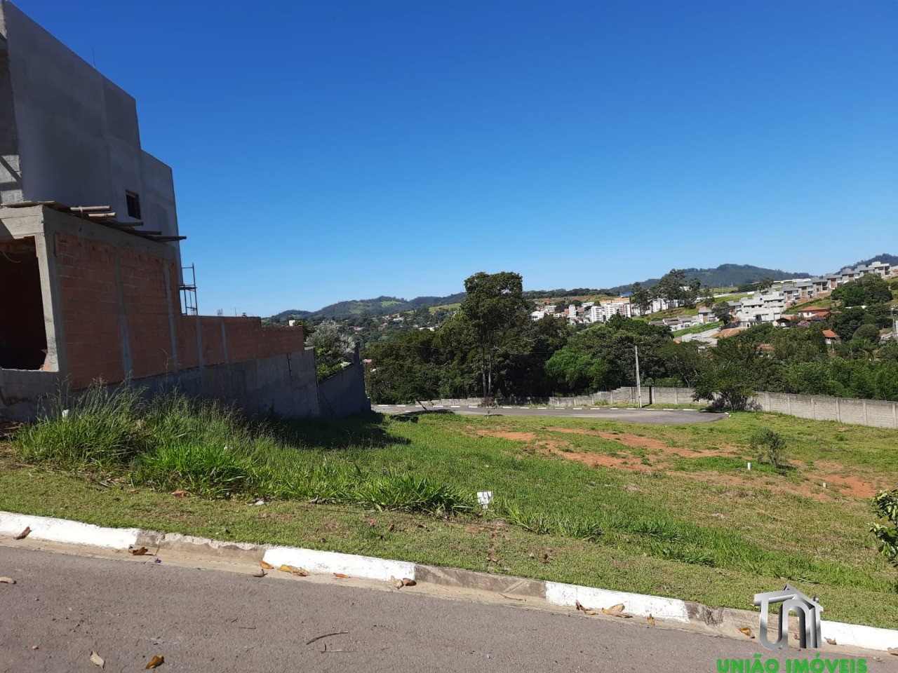 Terreno de 360,00m² no condomínio parque imperador em bragan