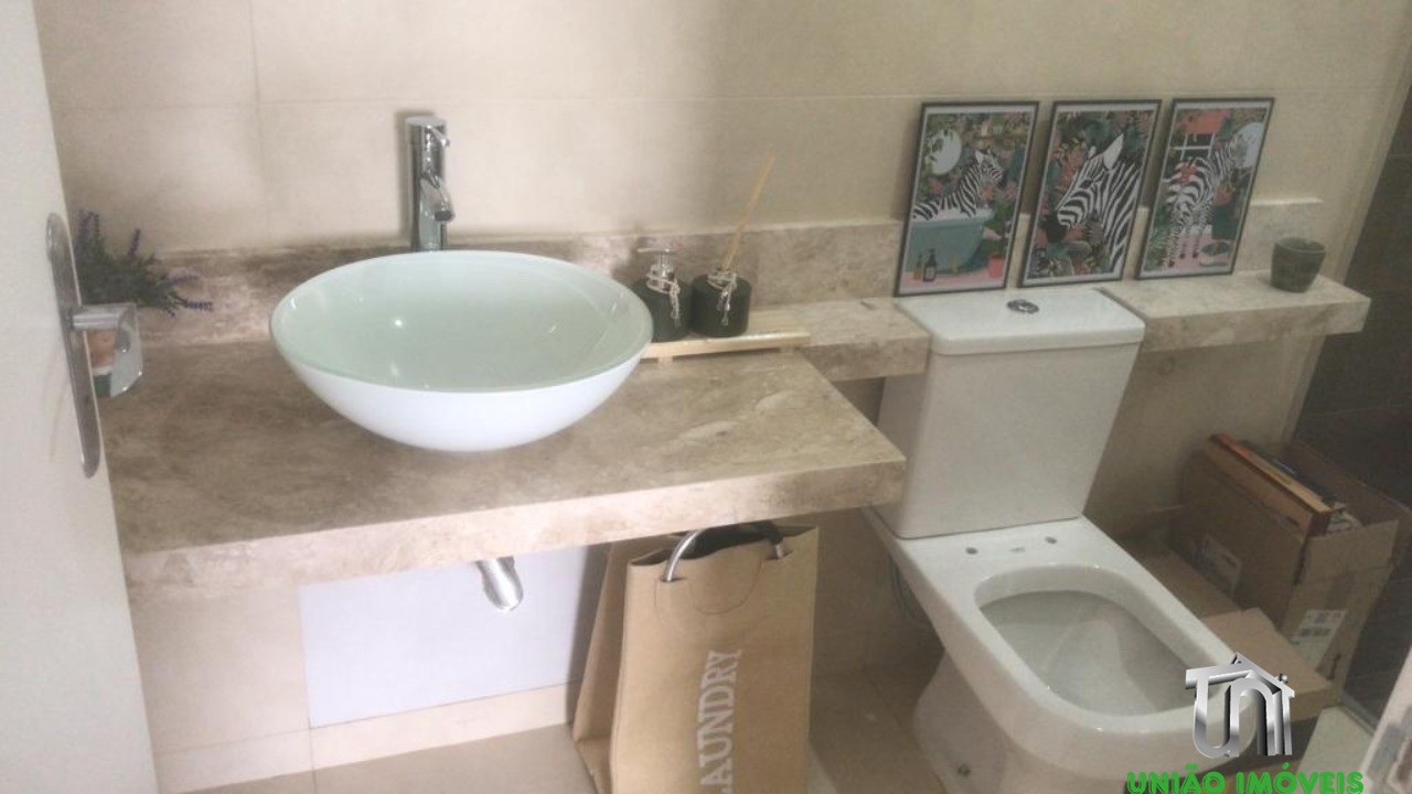 Imperdível: Casa à venda em Bragança Paulista-SP, Condomínio Villa Real de Bragança! 3 quartos, 1 suíte, 3 salas, 3 banheiros, 4 vagas, 190m².