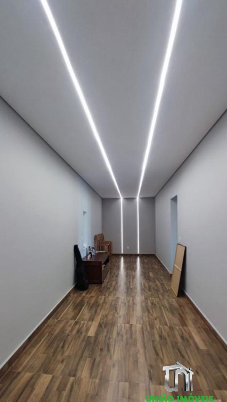 Imperdível: Casa à venda em Bragança Paulista-SP, Condomínio Villa Real de Bragança! 3 quartos, 1 suíte, 3 salas, 3 banheiros, 4 vagas, 190m².