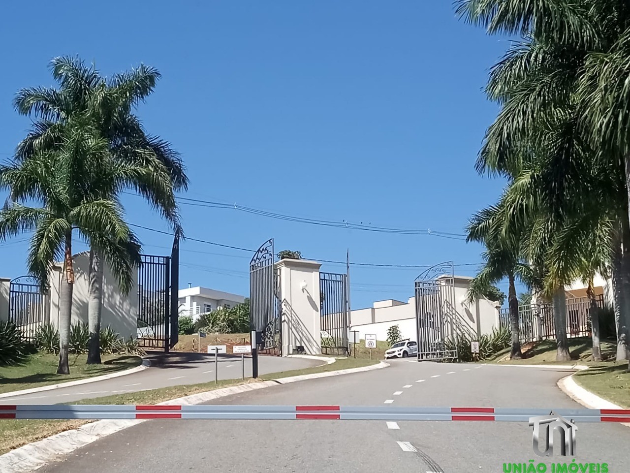 Terreno à venda em Bragança Paulista-SP, Bairro Campo Novo: 600,17 m² no Condomínio Terras de Santa Cruz com infraestrutura completa!