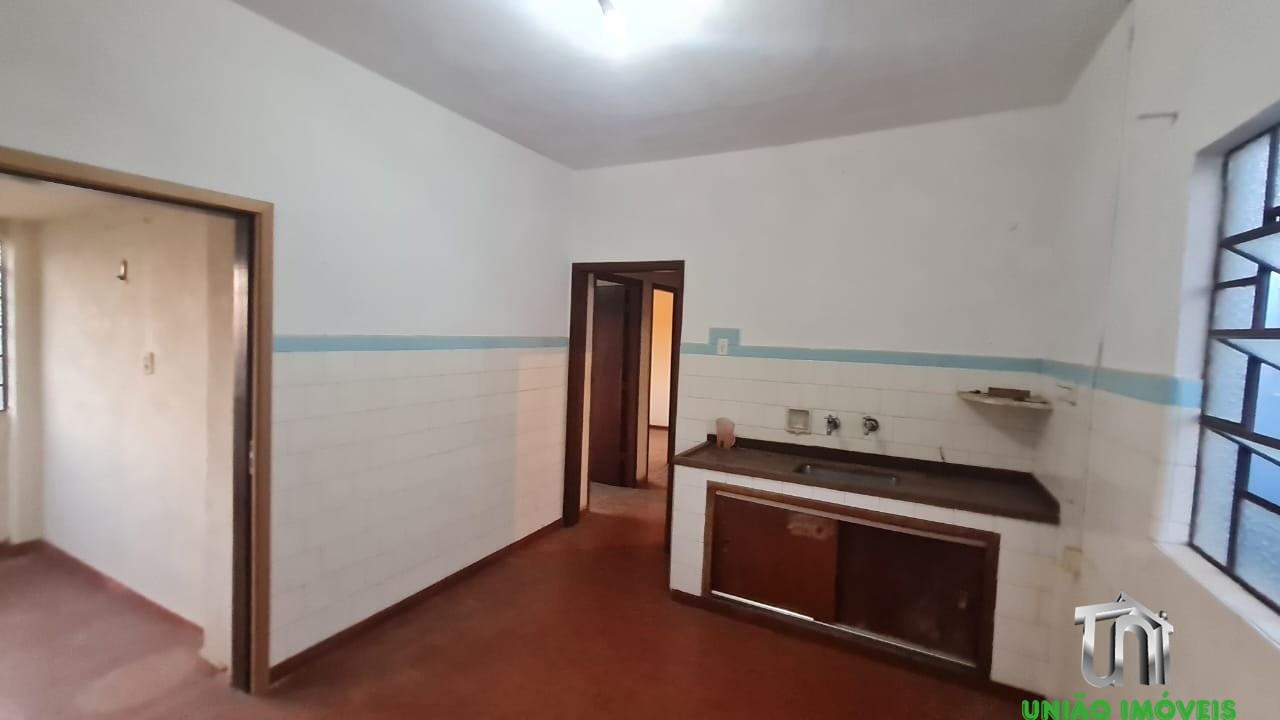 Casa à venda na vila municipal: 3 quartos, 2 banheiros, 90m²