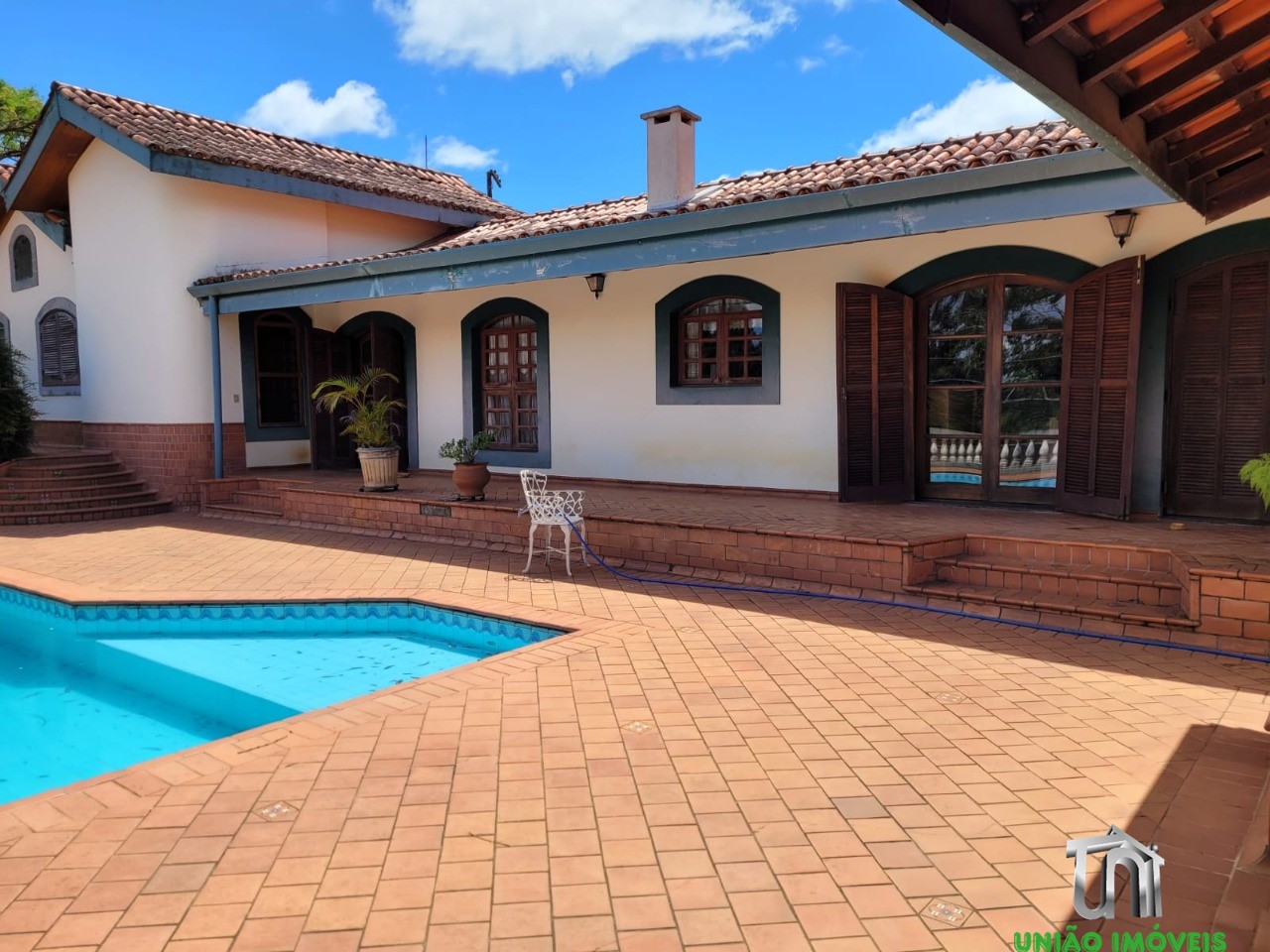 Casa de luxo à venda em bragança paulista-sp, recanto amapol