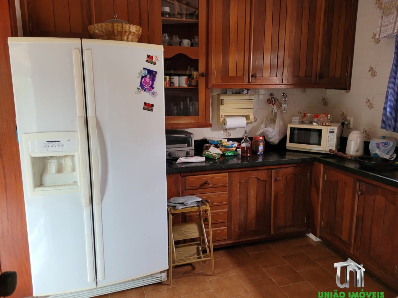 Casa de Luxo à Venda em Bragança Paulista-SP, Recanto Amapola: 4 suítes, 6 salas, piscina, churrasqueira, 10 vagas. Venha conferir!
