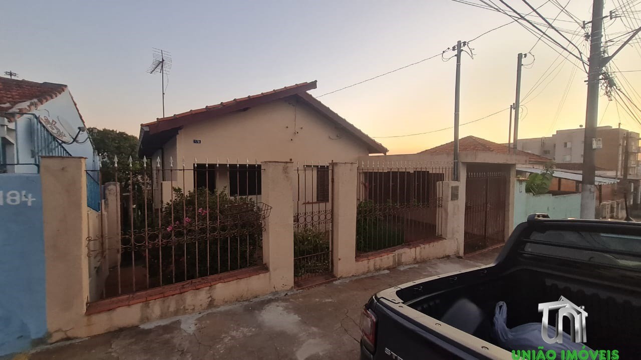 Casa à venda na vila municipal: 3 quartos, 2 banheiros, 90m²